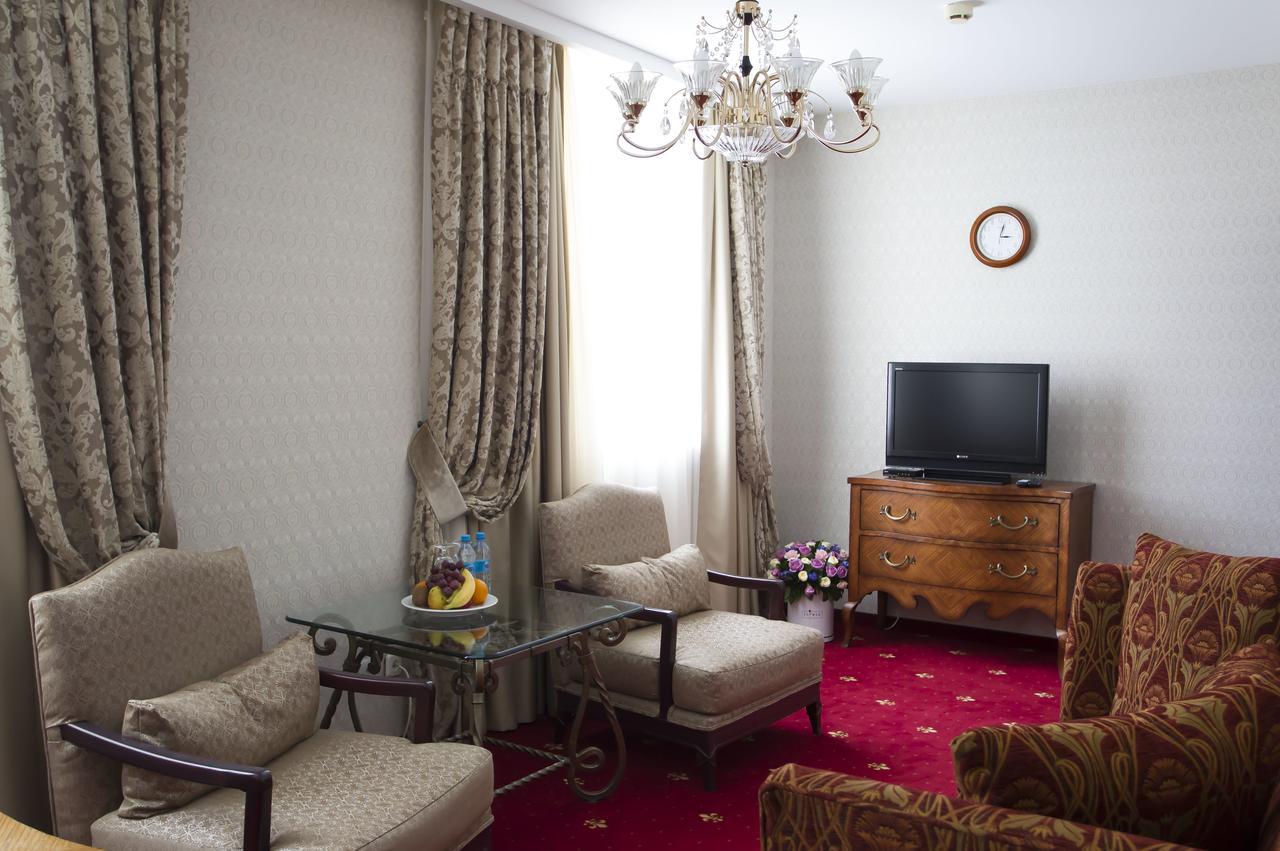 Atyrau Dastan Hotel Exteriér fotografie